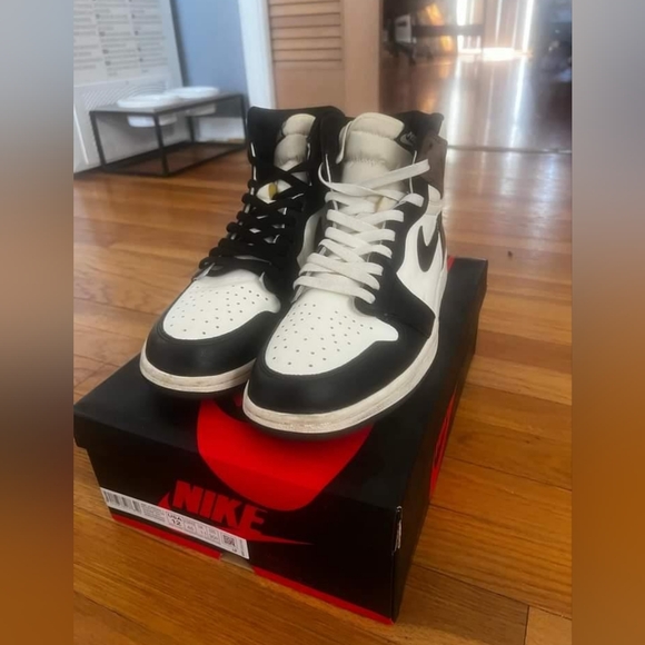 JORDAN 1 Mocha - Picture 4 of 5